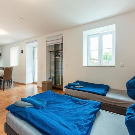 Apartment With Terrace In An Ideal Location Haunsheim Exterior foto