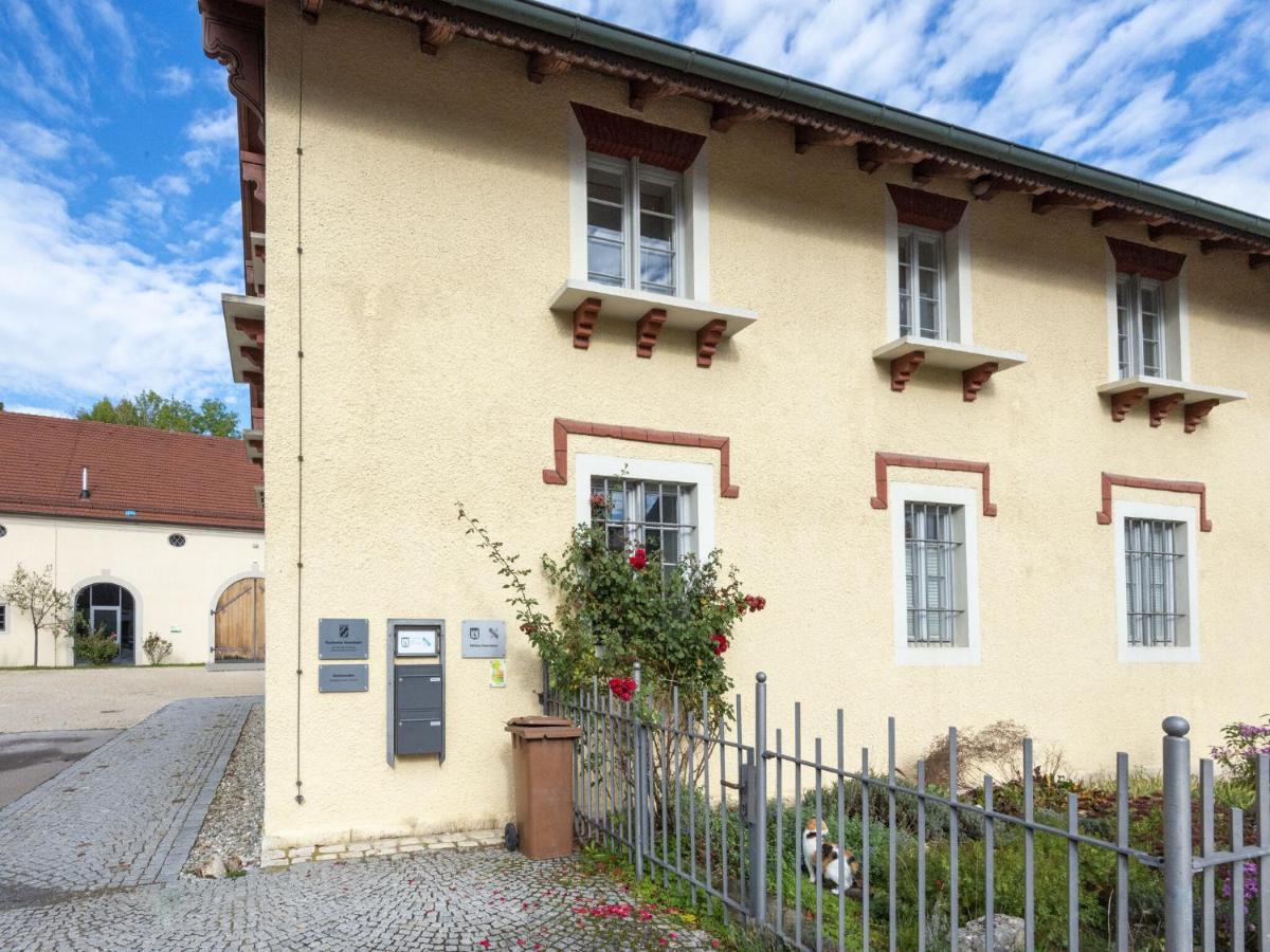 Apartment With Terrace In An Ideal Location Haunsheim Exterior foto